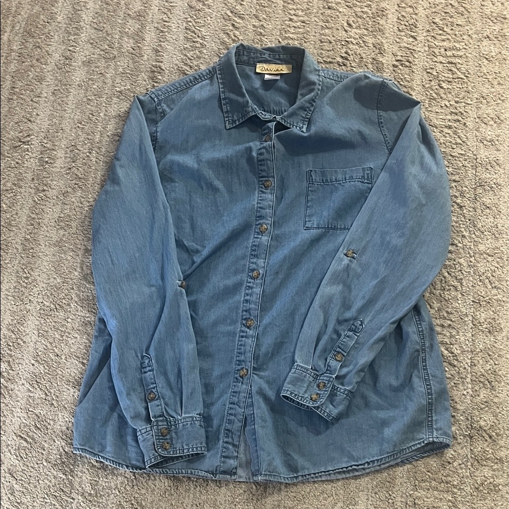 Davina 100% Cotton Light Blue Denim Button-Front Collared Festival Shirt Medium